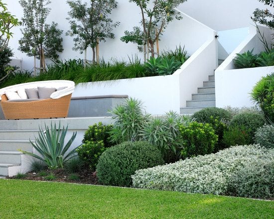 hangsicherung betonmauerwerk weiß minimalistische terrasse