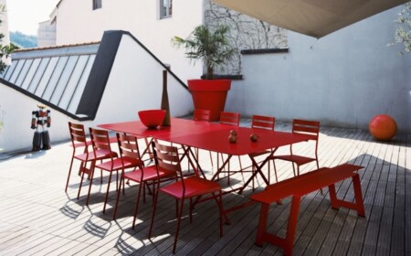 terrasse möbel rot design-ideen klapptische stühle metallbeine