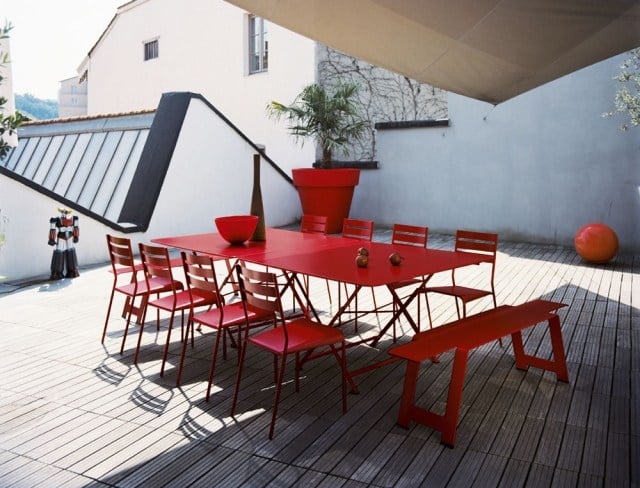 terrasse möbel rot design-ideen klapptische stühle metallbeine