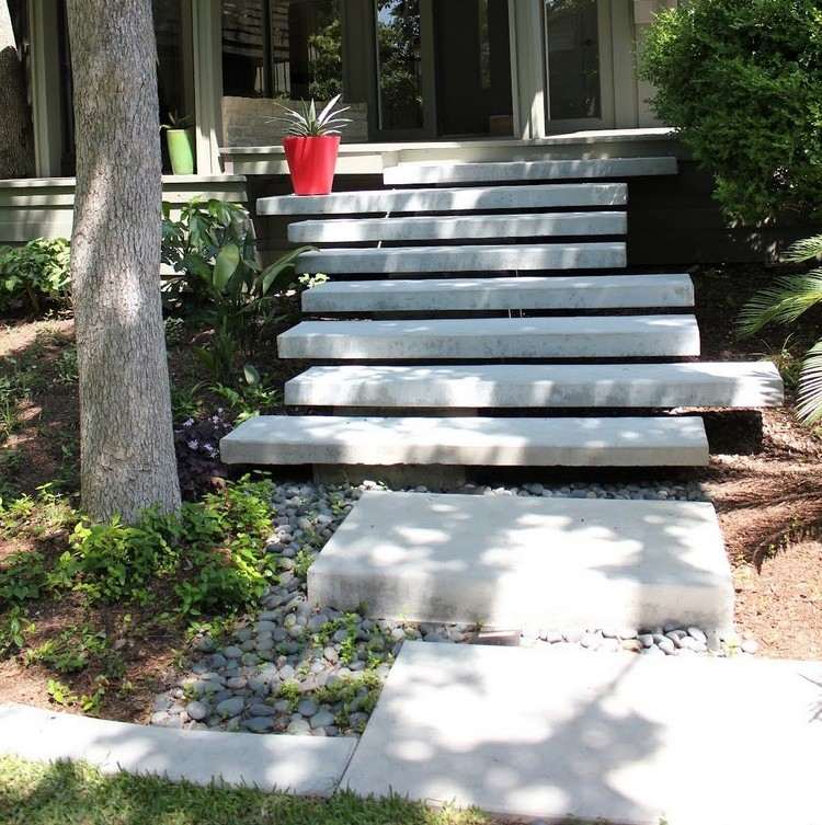 treppen-garten-asymmetrisch-verlegen-beton
