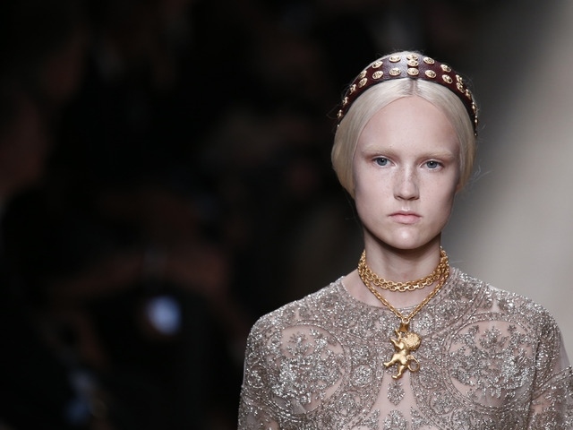 valentino Halsketten-schmuck-trends frühling sommer Accessoires für Haar 2014