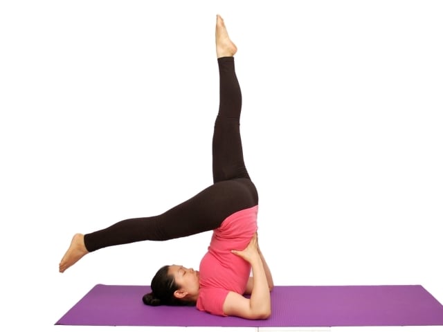 yoga asana kerze das Gehirn-mit Blut versorgen am bauch abnehmen