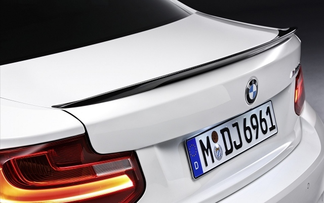 BMW 2er 2014 hinten3