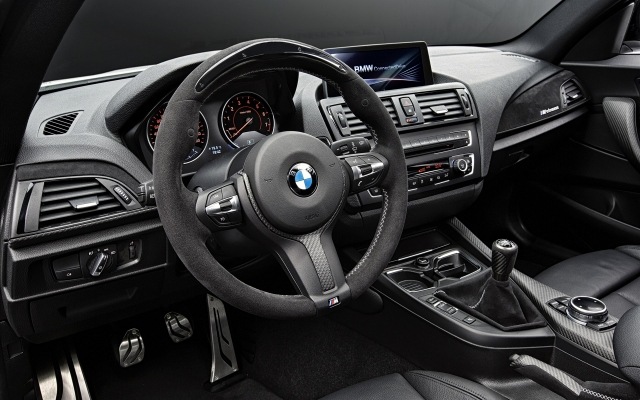 BMW 2er Coupe interieur1
