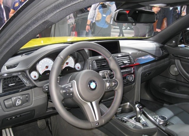 BMW 2014 und M4 2014 innenraumM4