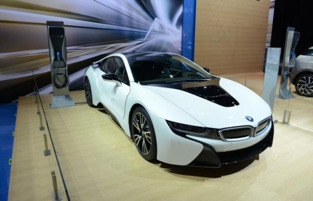 BMW 2014 vorn rechte seite schwarz weiß