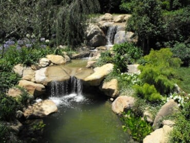Wasserfall im Garten