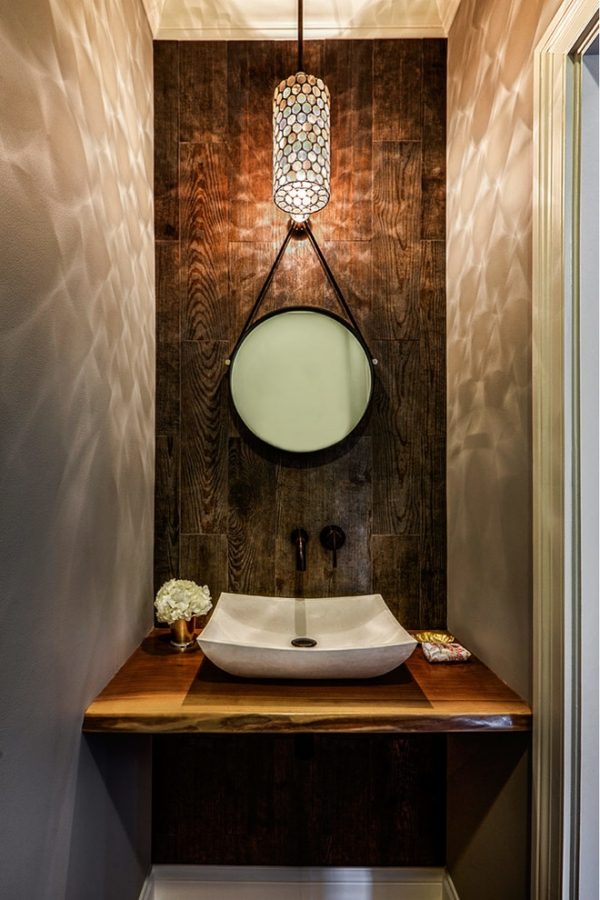 Damentoilette Einrichtung Badezimmer ideen-Rustikale Wand-Holz Waschbeckentisch 