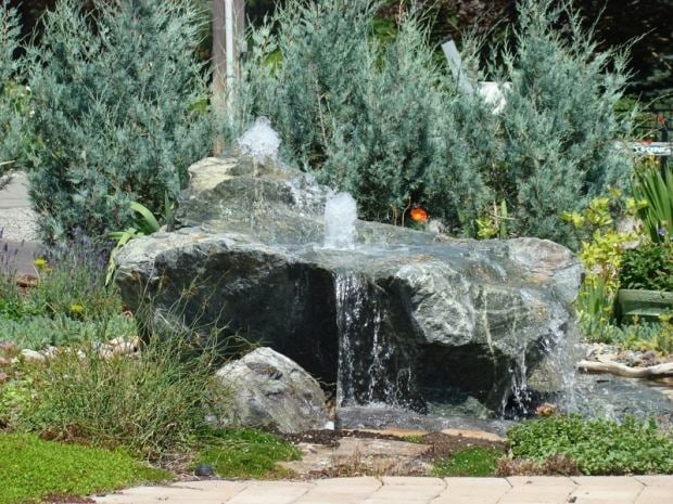 Springbrunnen-Wasserspiele Quellstein-natürlicher stein Optik