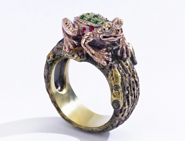 Frosch Ring historisch inspiriert originelle Form Gestaltung Ideen edel