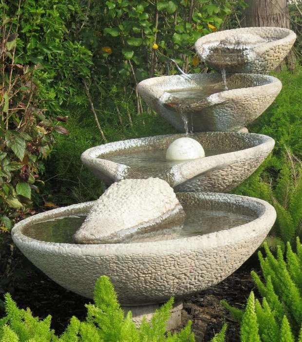 Gartenbrunnen garten dekor ideen designer wasserspiele-natürliche Optik