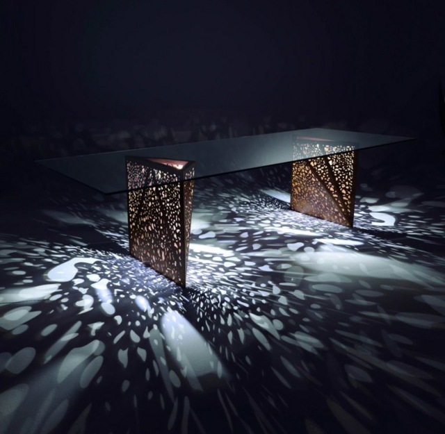 Holzschnizerei Spiel Licht Schatten kreieren moderne Möbel