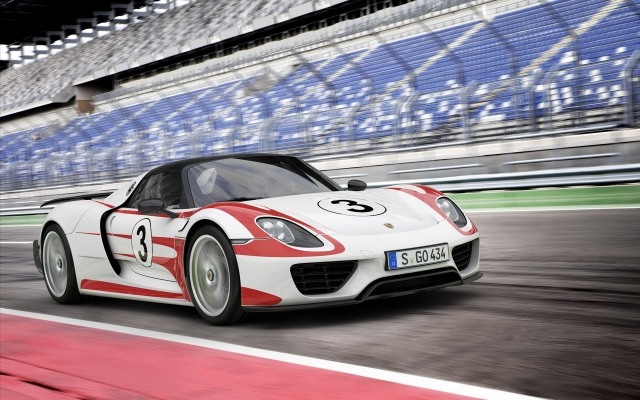Porsche Spyder 2015 vorn2