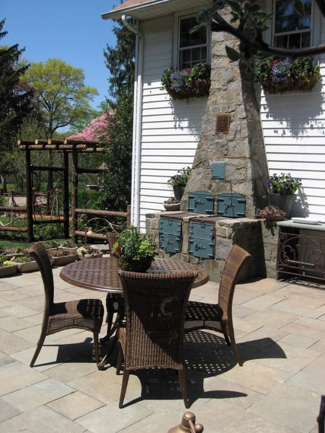 Rattanmöbel für Garten und Terrasse tisch tipps