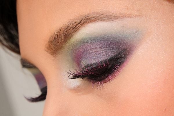 Tiefliegende Augen richtig schminken-Make Up lidschatten farben