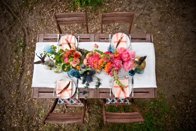 Tisch Tafeldeko Frühling Ideen Blumengestecke Blumen kombinieren frisch halten