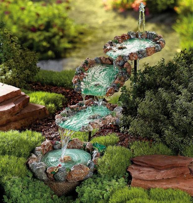 Wasserspiele im garten natürliches design Gartenbrunnen-selbermachen