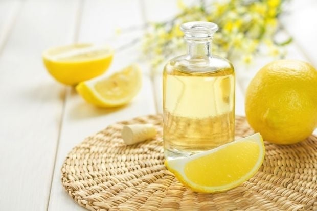 Zitronenöl sehr effektiv-körper entgiften-gesunder essen-tipps