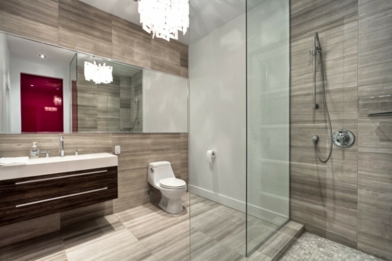 bad mit dusche grau fliesen badschrank schwebeeffekt spiegel