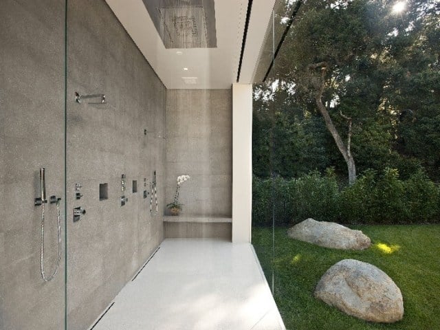 badezimmer gestaltung glaswand garten naturnah