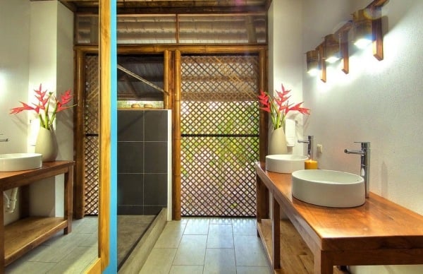 badezimmer waschbeckentisch-aus bambus in der einrichtung