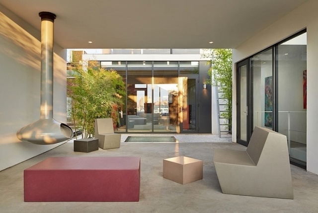 balkon ideen hängender kamin-outdoor möbel kantiges-design sada-architecture