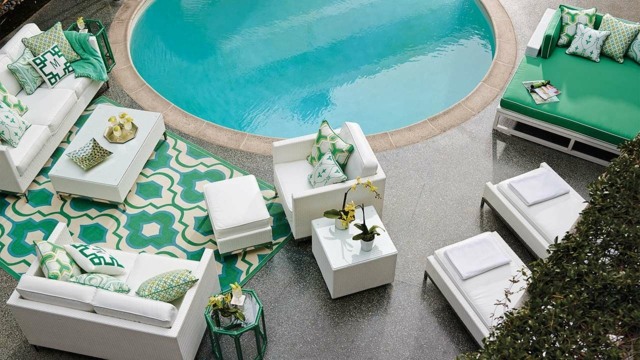 Möbel Design grün weiß Rattan Holz Tagesbett
