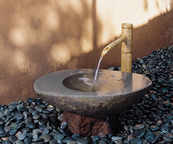 brunnen Gartendesign-Wasseranlagen im japanischen garten