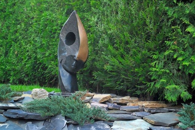 Garten Skulptur metall Praha Sobin Issa Simms Hlava