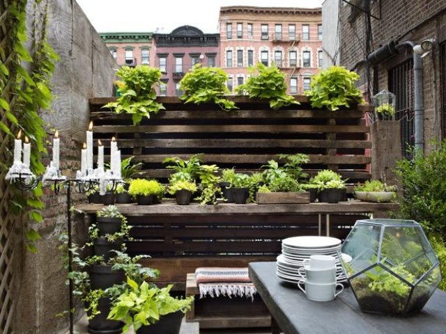 kerzenständer Garten-auf dem balkon-anlegen begrünung vertikal Grünanlage