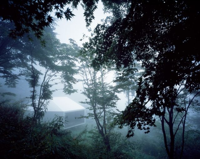 Ferienhaus mitten Wald schöne Landschaft Japan