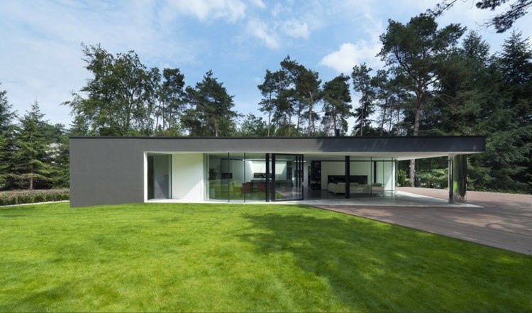 moderne bungalow minimalistisch-bauhaus-grau-fassade