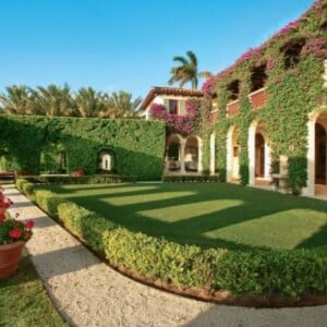 modernes Haus-mit Garten mit pool italienischen-Stil mediterrane und exotische Pflanzen