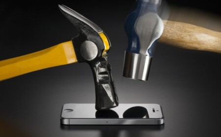 rhino-shield-innovative-schutzfolie-handy-hammer