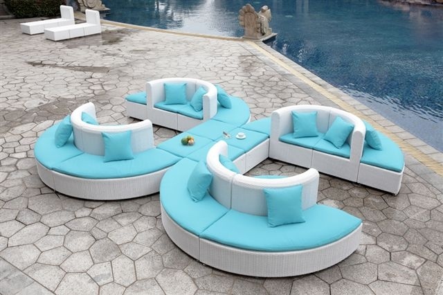 modulare loungemöbel terrasse polstersofa weiß-blau kaffeetisch