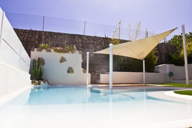 sonnensegel terrasse rechteckig weiß pool sommer
