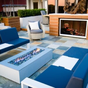 terrasse-gestaltung-modern-simple-schlicht-design-blau-weiß