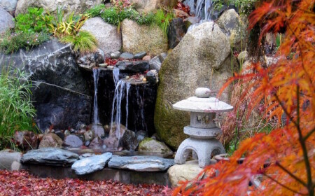 Wasserspiele im Garten