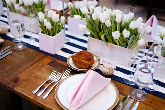 Blumengestecke Tisch Streifen Tischläufer maritime Thema Frühling