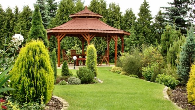 Tipps Bilder Zypressen Gartenlaube schöne Sitzecke