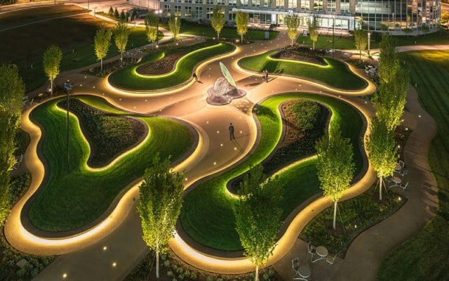 LED Lichterketten Plan Bäume moderner Stadtpark USA