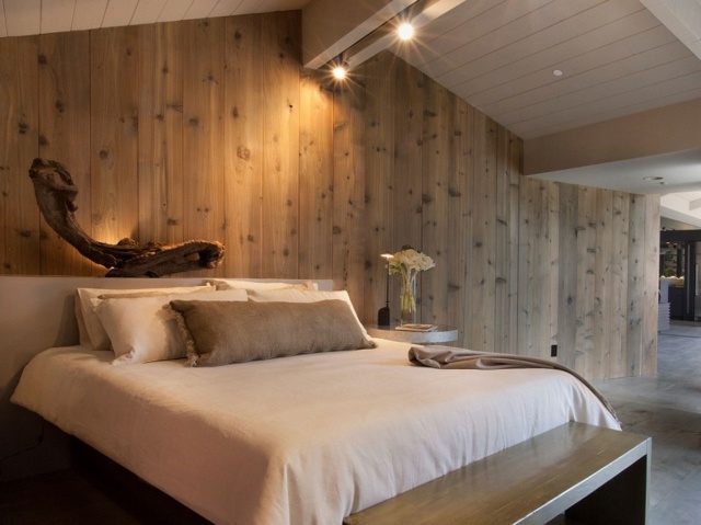 Dachgeschoss Schlafzimmer einrichten Holzwand helle Farbe Esche