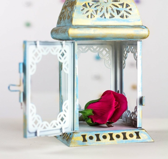 Laterne verspielt charmant Rosen Blumen frisch Exotik Orient Hauch