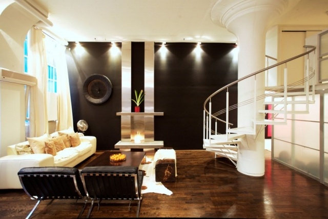 Moderne Wohnung design lackiert-Holzboden Dunkle Farben Spindeltreppe-kuhfellteppich