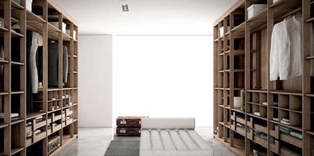 Möbel aus Holz-Schrank begehbar-Flurmöbel design italienisch