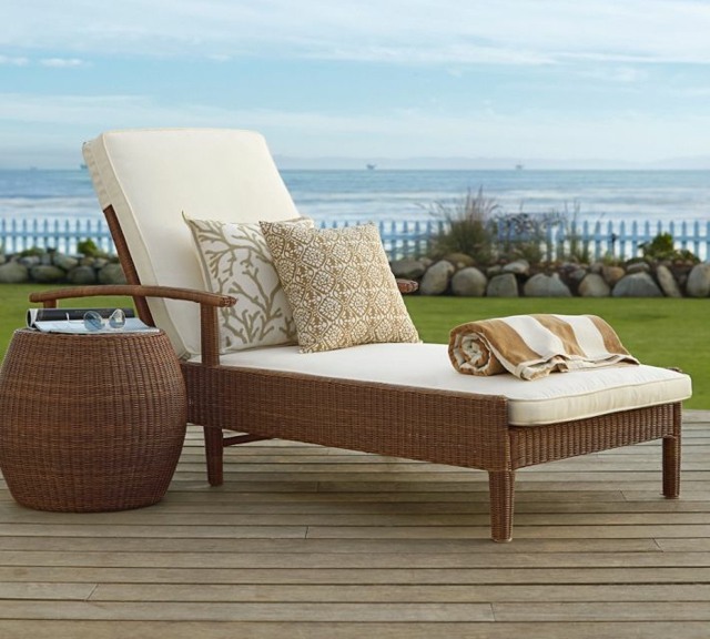 Sommer Sonne Lounge Möbel Terrasse Fliesen Holzoptik