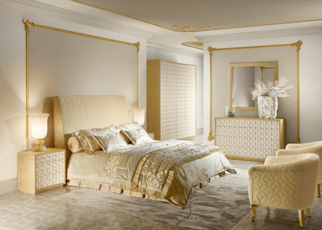 Schlafzimmer einrichten Designer Möbel Bett Kleiderschrank gepolsterte Sessel dezente Farben
