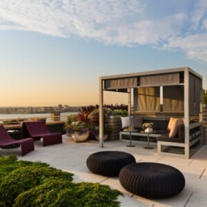 Sonnenschutz im Sommer auswählen Überdachung Garten Dachterrasse Balkon Ideen