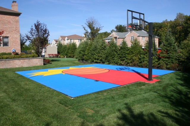 Basketball Spielplatz Hinterhof gestalten Ideen originell kreativ