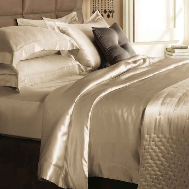 Stoff Bettwäsche seide schlafzimmer beige farben komfort